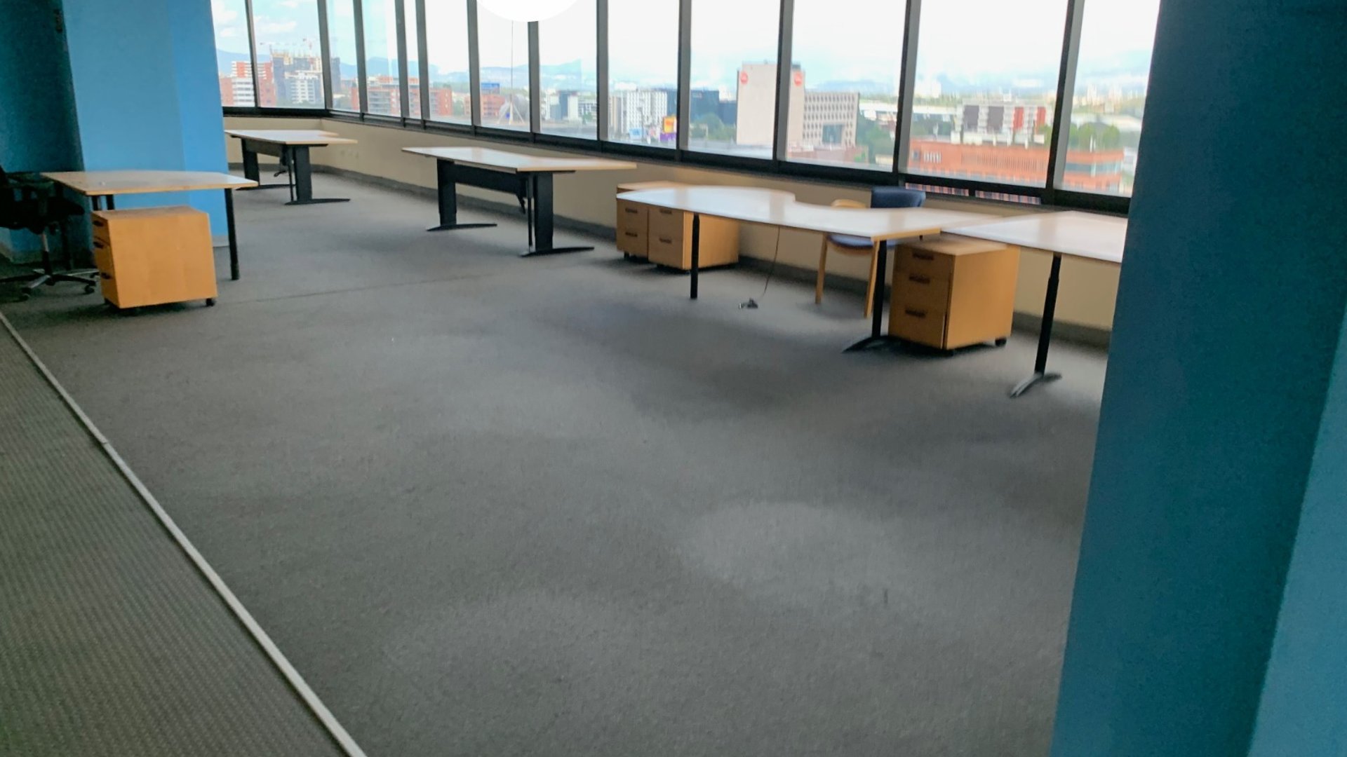 Oficina en renta Penthouse en Zona 10 - Miniatura 5