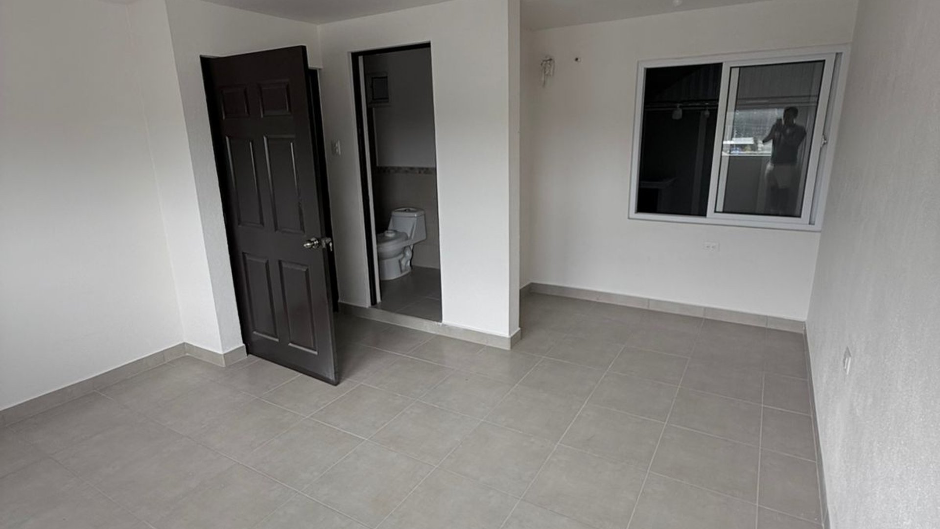 ???? BODEGA EN RENTA – 325 m² + OFICINA Y APARTAMENTO | JALAPA   - Miniatura 4