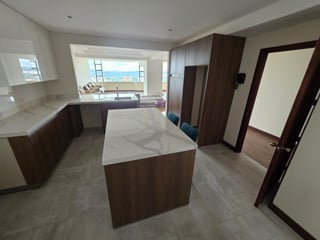 Apartamento de 3 habitaciones con sala familiar en venta Z10 Ref-5308 - 2