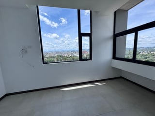 📍 APARTAMENTO EN RENTA – 2 HAB  VISTA PANORÁMICA | MIRA 10 | ZONA 10 - 4