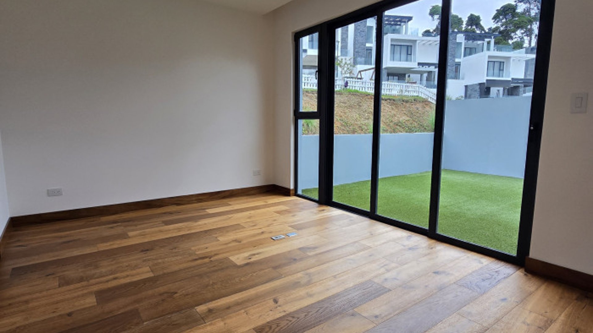 En venta exclusiva casa el Pulte Zona 16 Guatemala - Miniatura 16