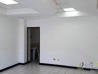 EDIFICIO PARA OFICINAS O USO COMERCIA EN VENTA ZONA 5 - Image 7