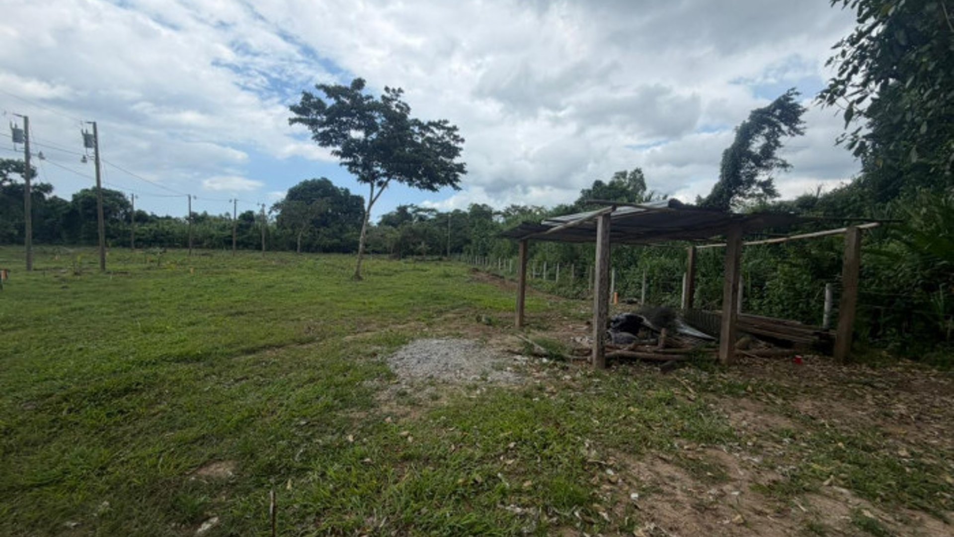 Terreno en venta en Rio Ciénega, Livingston - Miniatura 2