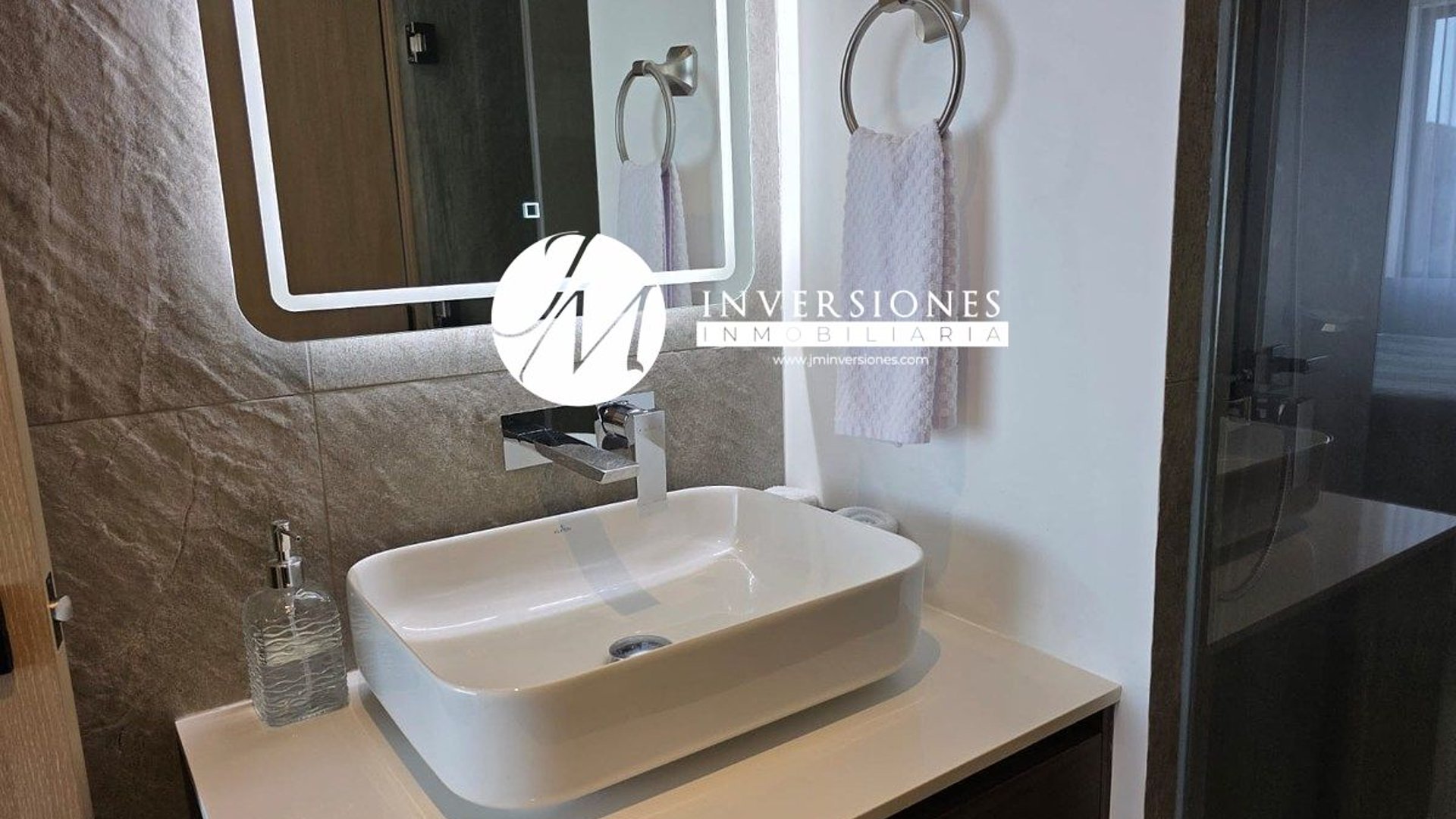 Apartamento amueblado en renta zona 10 - Miniatura 8
