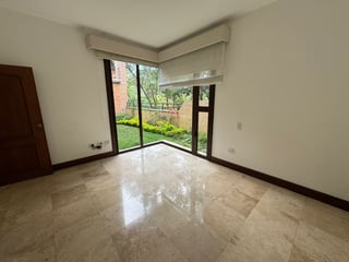 EXCLUSIVA CASA EN ENCINOS DE CAYALA III Zona 16 | 3 Niveles - Image 27