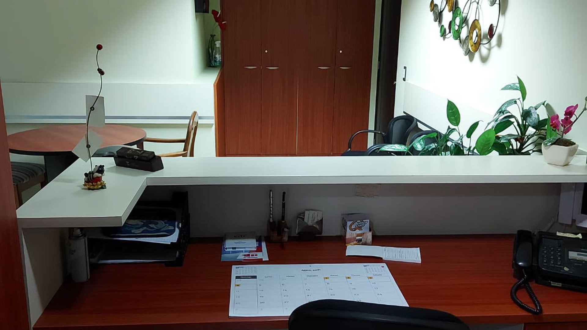 OFICINA EN VENTA EN ZONA 10 - Miniatura 2