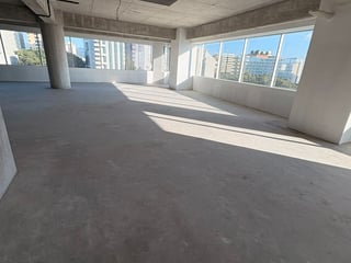 Alquiler de oficinas sobre avenida reforma zona 9 - 3