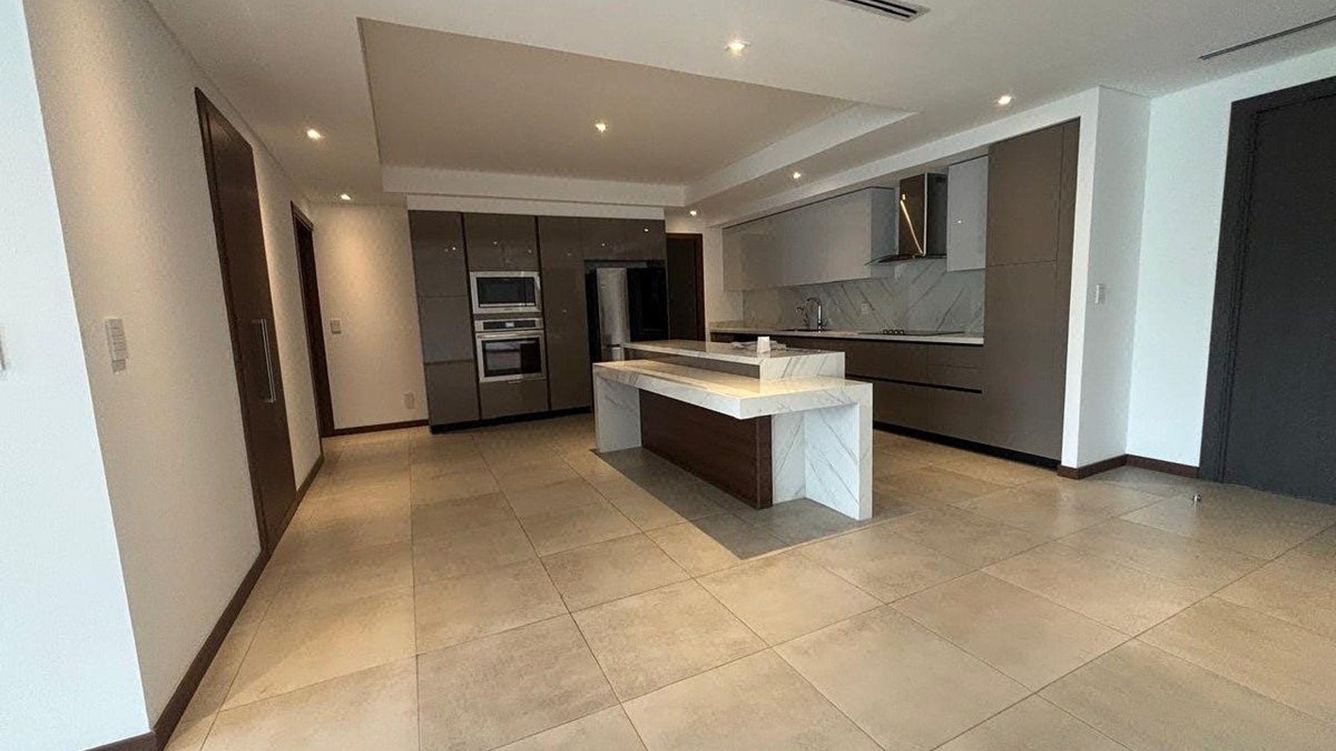 Apartamento en Alquiler / Venta Edificio Azores Zona 15, Vista Hermosa 2