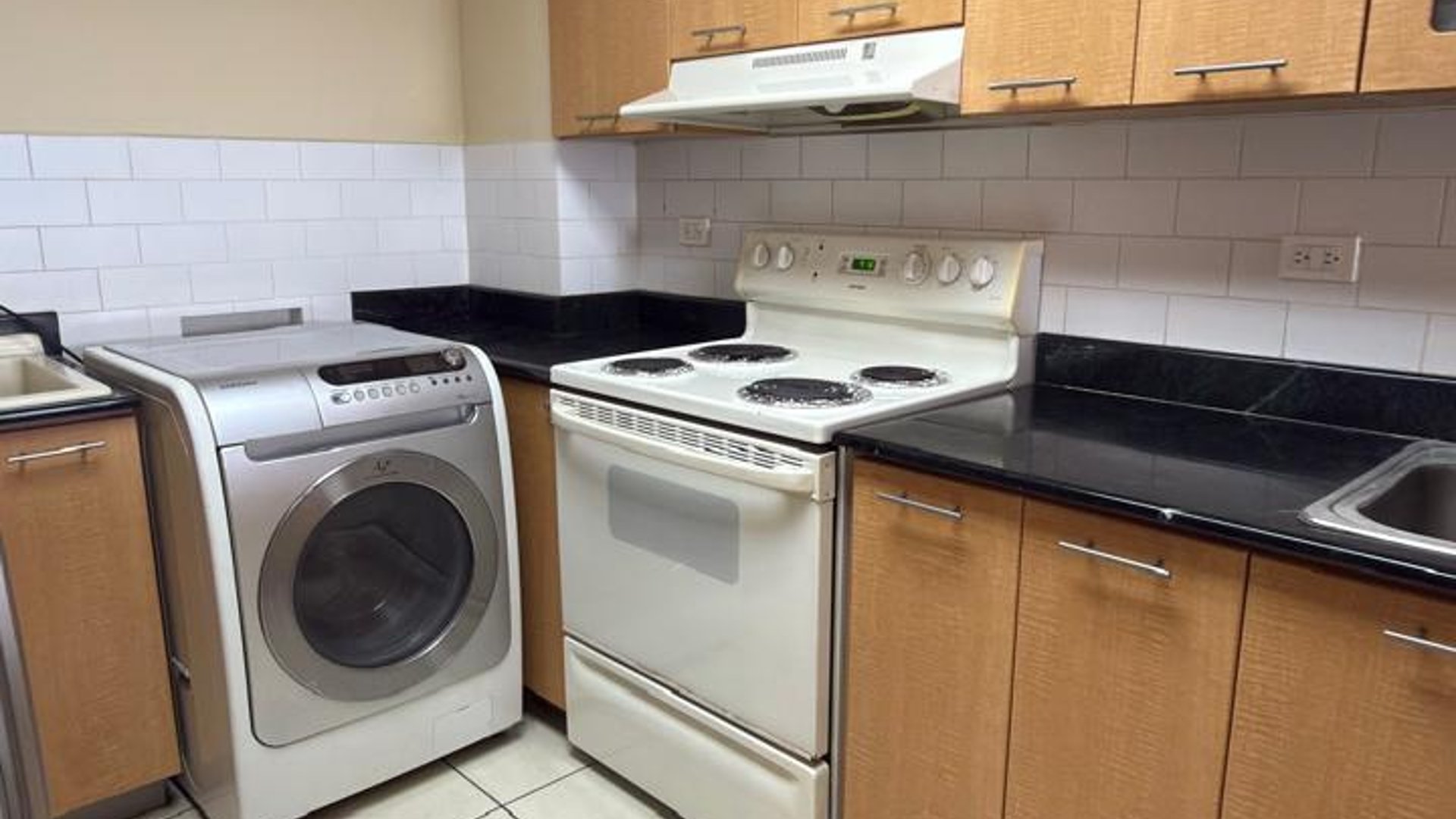 Apartamento en Renta zona 14 / Real de las Américas - Miniatura 5