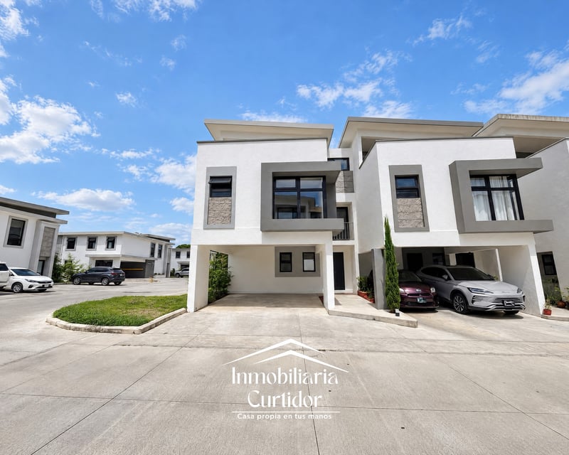Casa en venta en Serena de Arrazola, Fraijanes (CAES) de esquina, 3 habitaciones