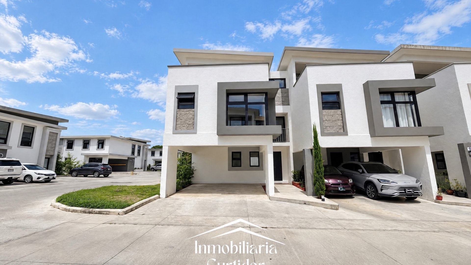 Casa en venta en Serena de Arrazola, Fraijanes (CAES) de esquina, 3 habitaciones