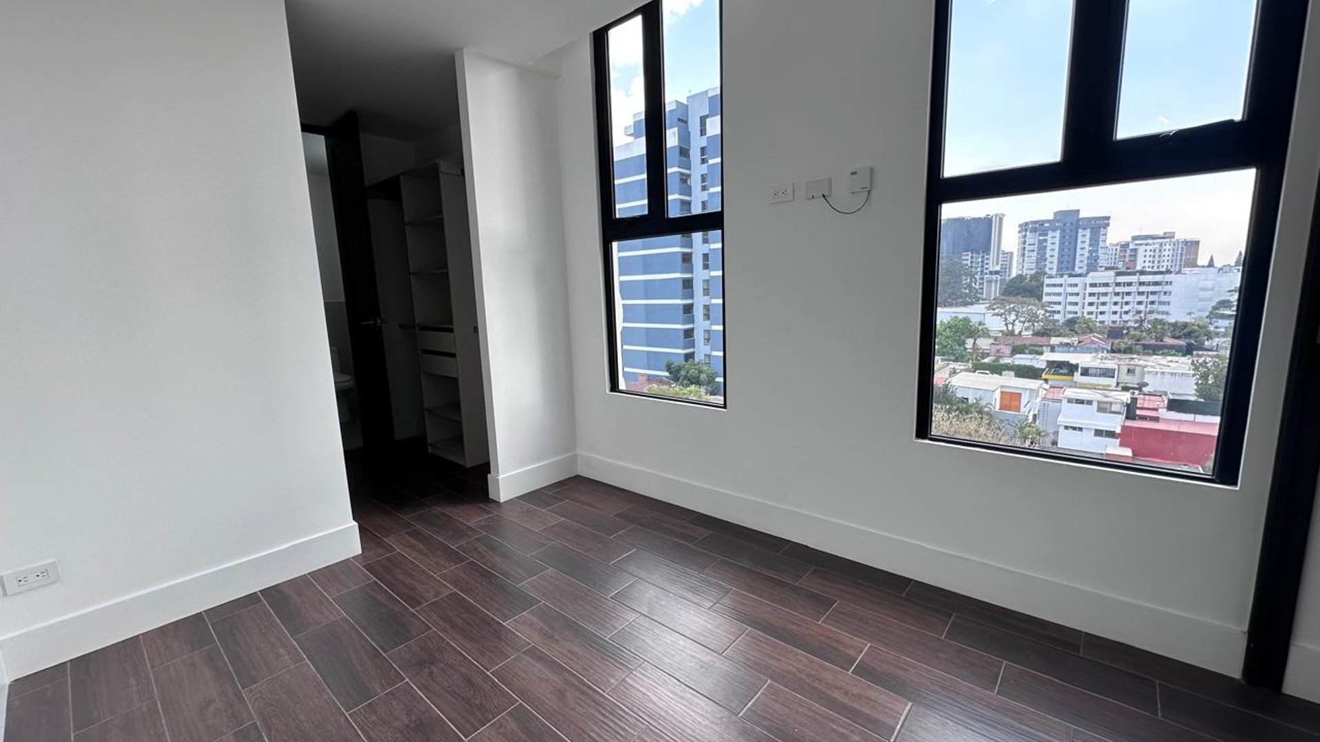 ???? APARTAMENTO EN VENTA – 1 HAB | EDIFICIO ROSELLO | ZONA 13 - Miniatura 5