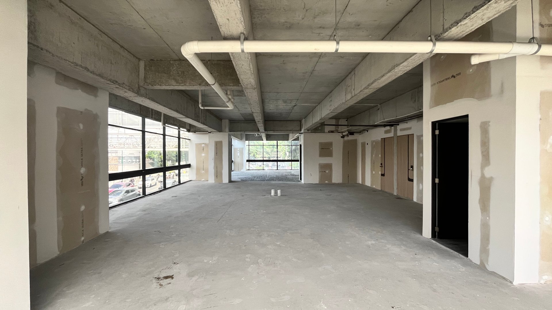 Clinica en Renta, Edificio Renovati Zona 10 (En Obra Gris)