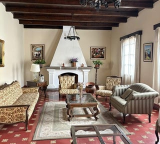 Terreno en Venta con Hotel en Casco de La Antigua Guatemala