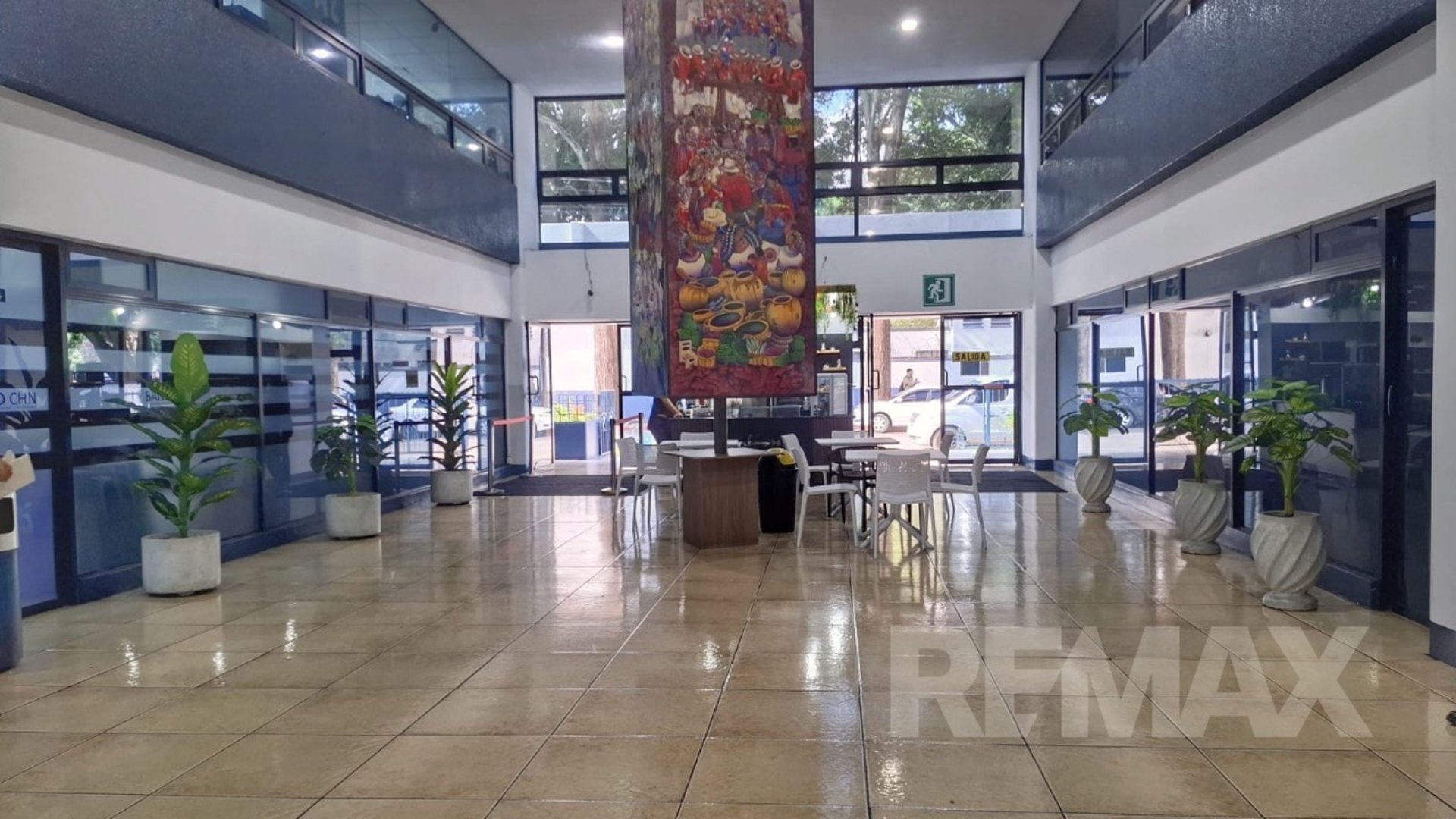 5 oficinas en venta en Edificio Torre Azul, zona 9