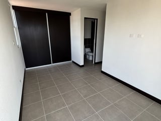 APARTAMENTO EN VENTA - EDIFICIO ESENTA ZONA 12 - 4