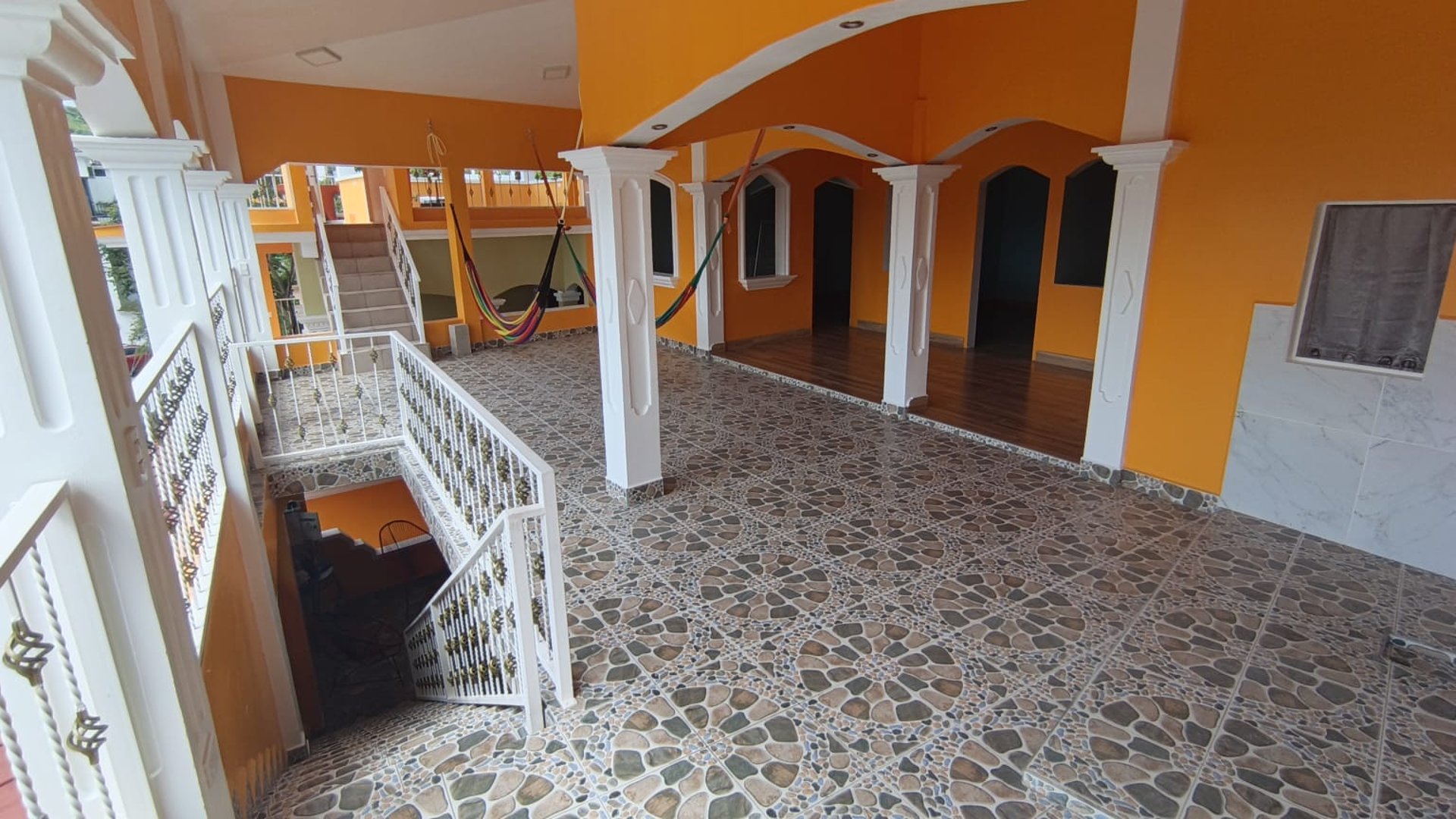 CASA EN RENTA IDEAL PARA OFICINAS O CLINICAS MEDICAS - Miniatura 42