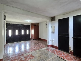 Casa y Apartamentos en Venta Zona 2 de Mixco El Tesoro - 2