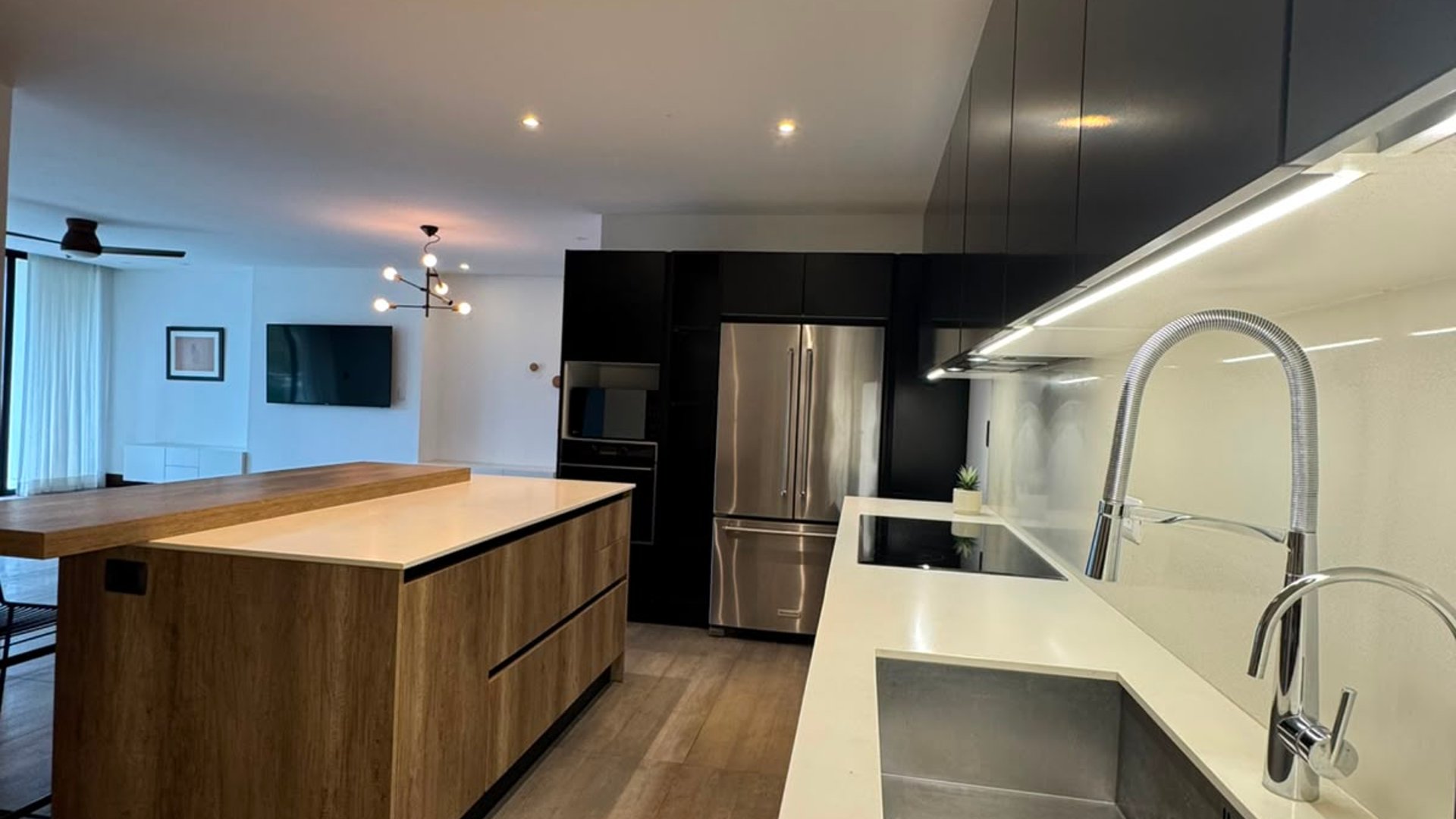 ???? APARTAMENTO EN RENTA – 2 HAB + BALCÓN | ZEN CAYALÁ | ZONA 16 - Miniatura 3