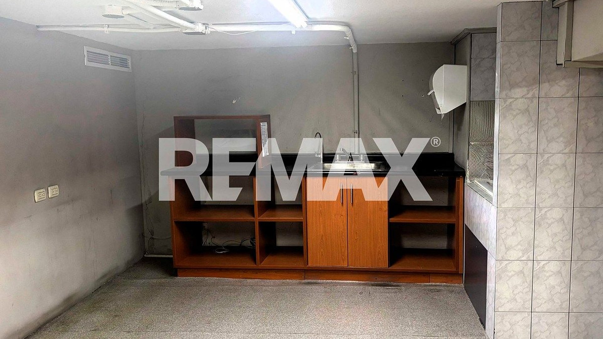Local Comercial en Alquiler | Zona 10 - Miniatura 16