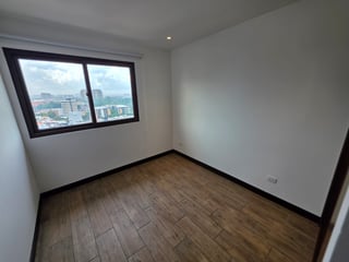 Apartamento en renta Diagonal 6 zona 10 - 3 habitaciones Ref-5925 - 2