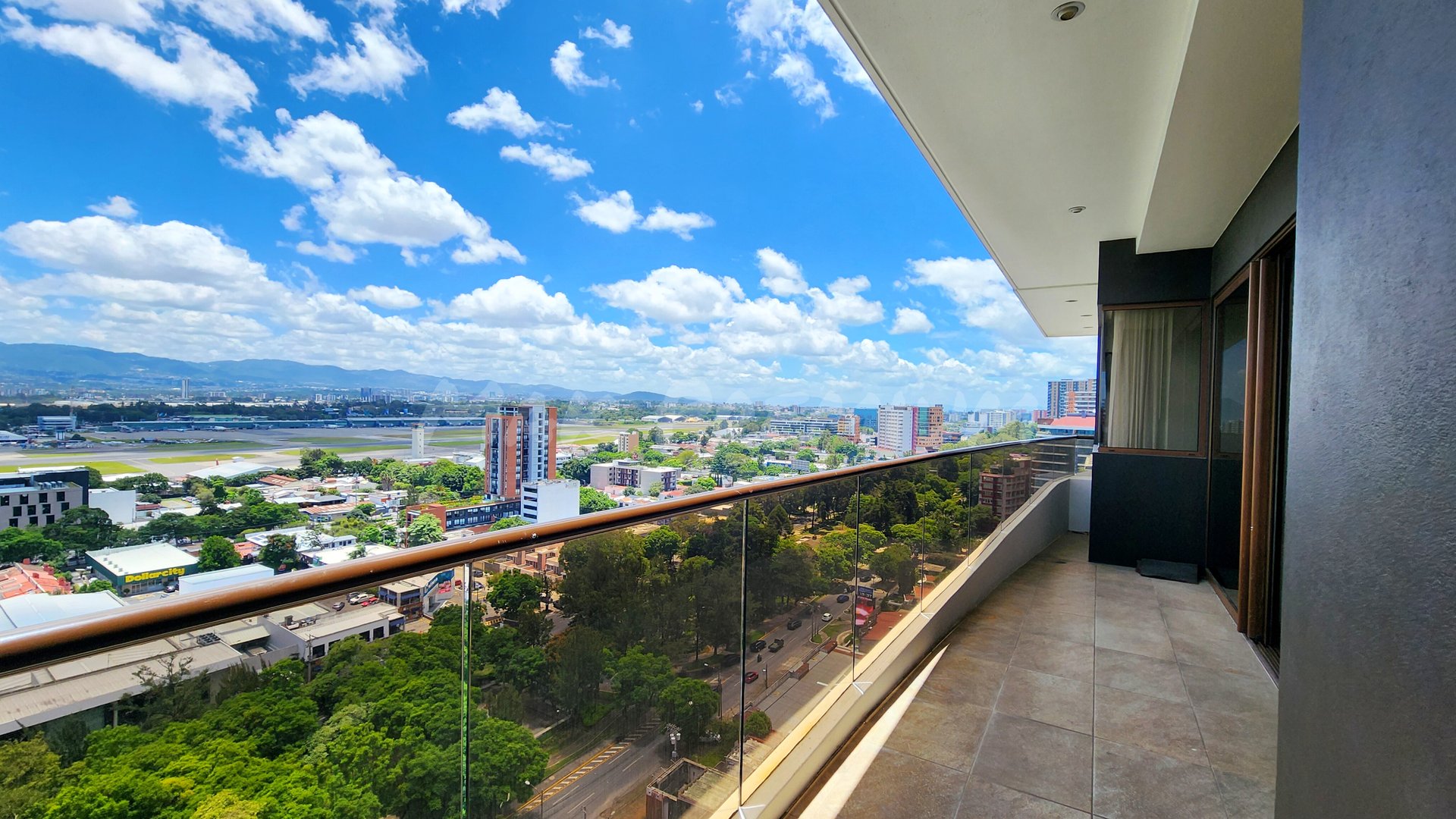 Venta San Patricio 2 z14 Penthouse con increíble vista - Miniatura 6