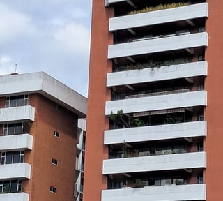 Apartamento en Venta en Zona 10 frente a CC La Estacion