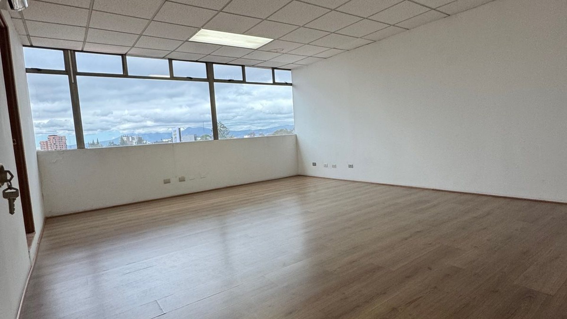 Edificio en Alquiler Zona 10 - Miniatura 23