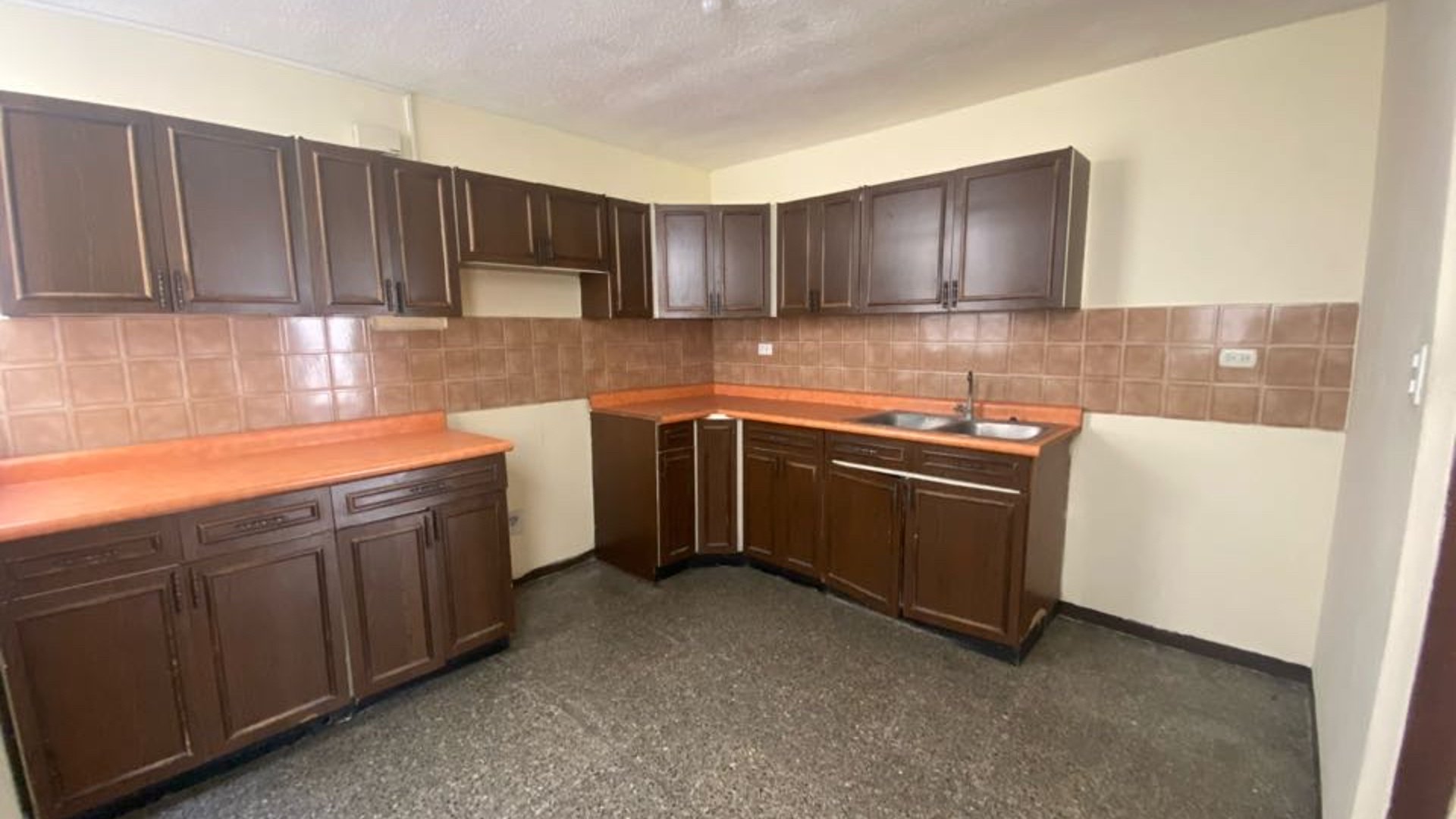 CASA EN VENTA EN RESIDENCIALES SAN JORGE ZONA 11 - Miniatura 7