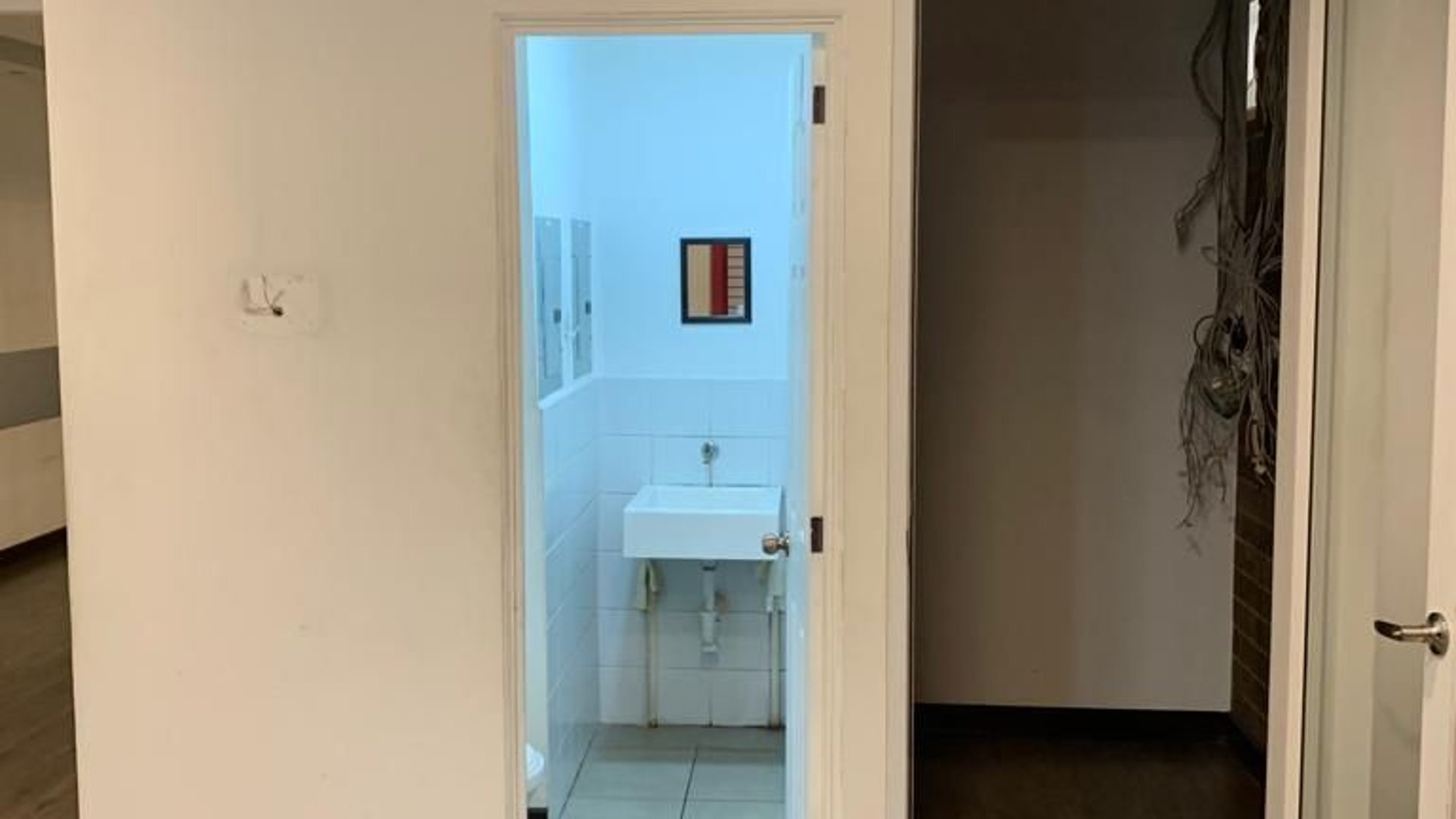 LOCAL EN VENTA Y ALQUILER EN ZONA 9 - Miniatura 3