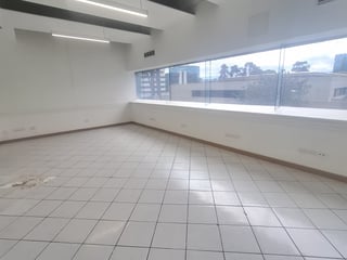 Oficina en Alquiler Geminis Zona 10 Ciudad de Guatemala - Image 8