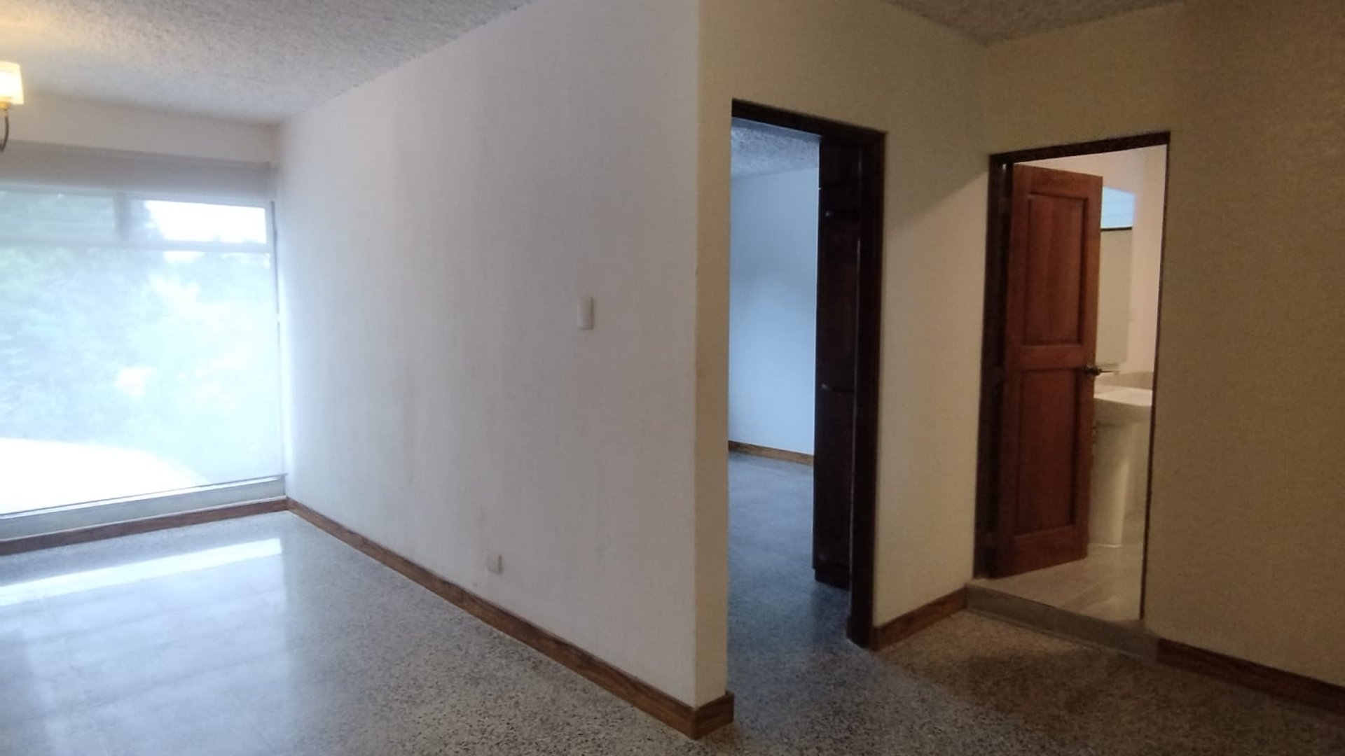 ???? APARTAMENTO EN RENTA – 2 HAB + ESTUDIO | VH3 | ZONA 15 - Miniatura 6
