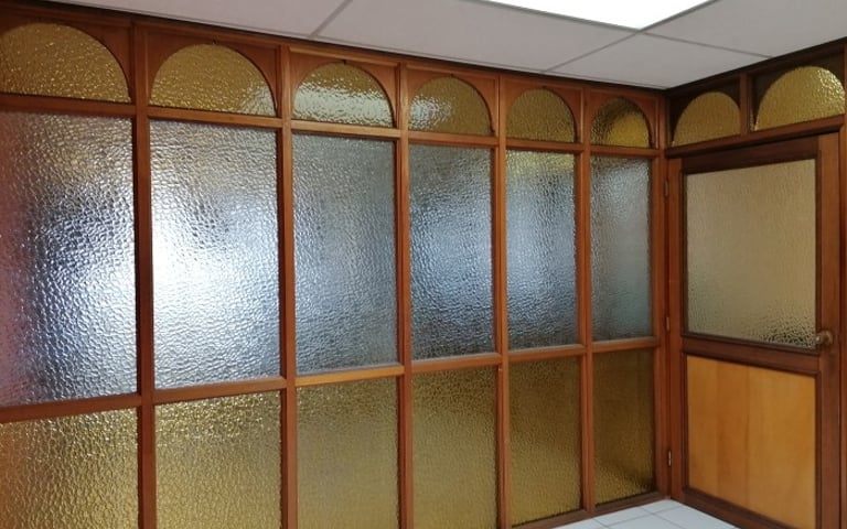 Oficina en VENTA en zona 4 Torre Profesional - Miniatura 4