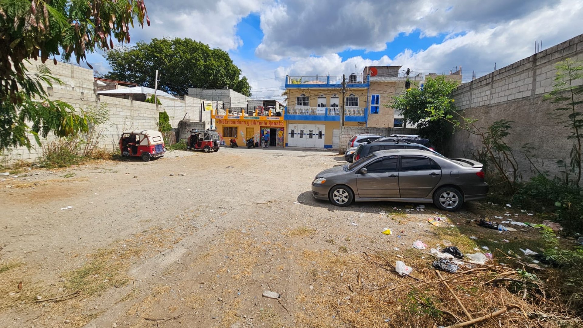 Terreno en Venta, Guastatoya - Frente a Nuevo Mercado y Terminal - Miniatura 6
