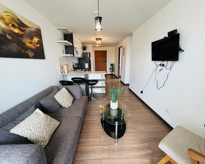 APARTAMENTO EN RENTA, EDIFICIO CONDADO 14 56 MTS2, 2 DORMITORIOS, ZONA 14