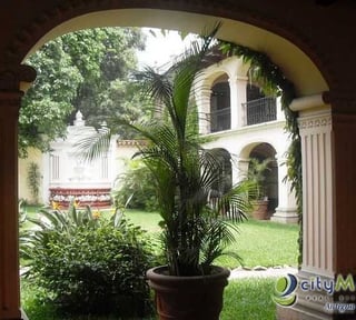 LOCAL COMERCIAL EN RENTA EN ANTIGUA GUATEMALA