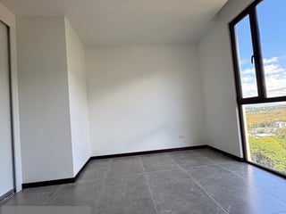 Apartamento nuevo a estrenar en Renta, zona 15 - Image 7