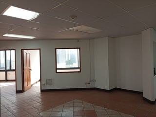 Oficina en Alquiler Edificio Murano Center, zona 10 N8 - 5