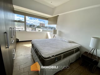 Apartamento en venta, en Zona 10 - 5