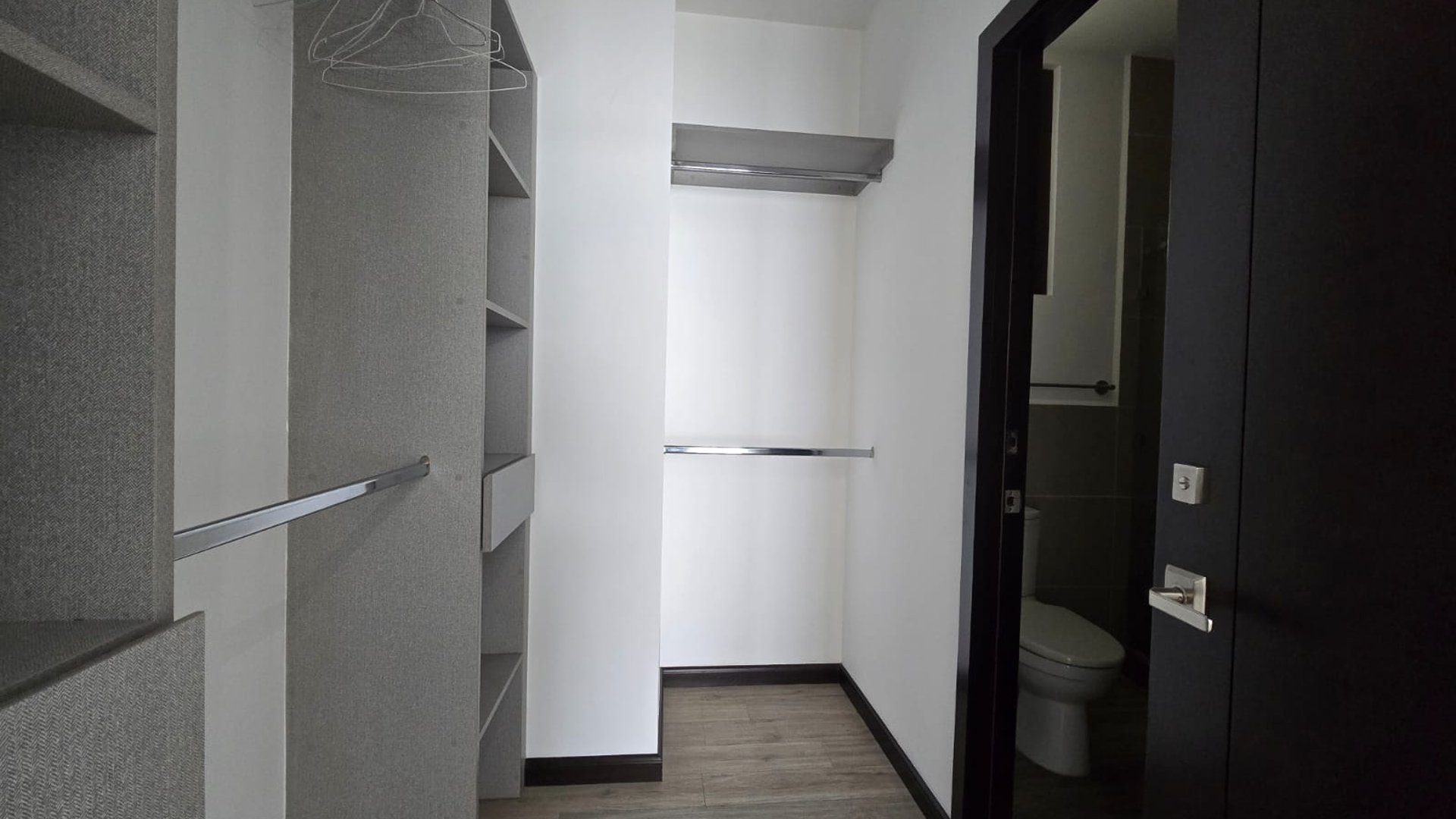 RENTA Apartamento Zona 16 Edificio Lirios II de Cayala - Miniatura 9