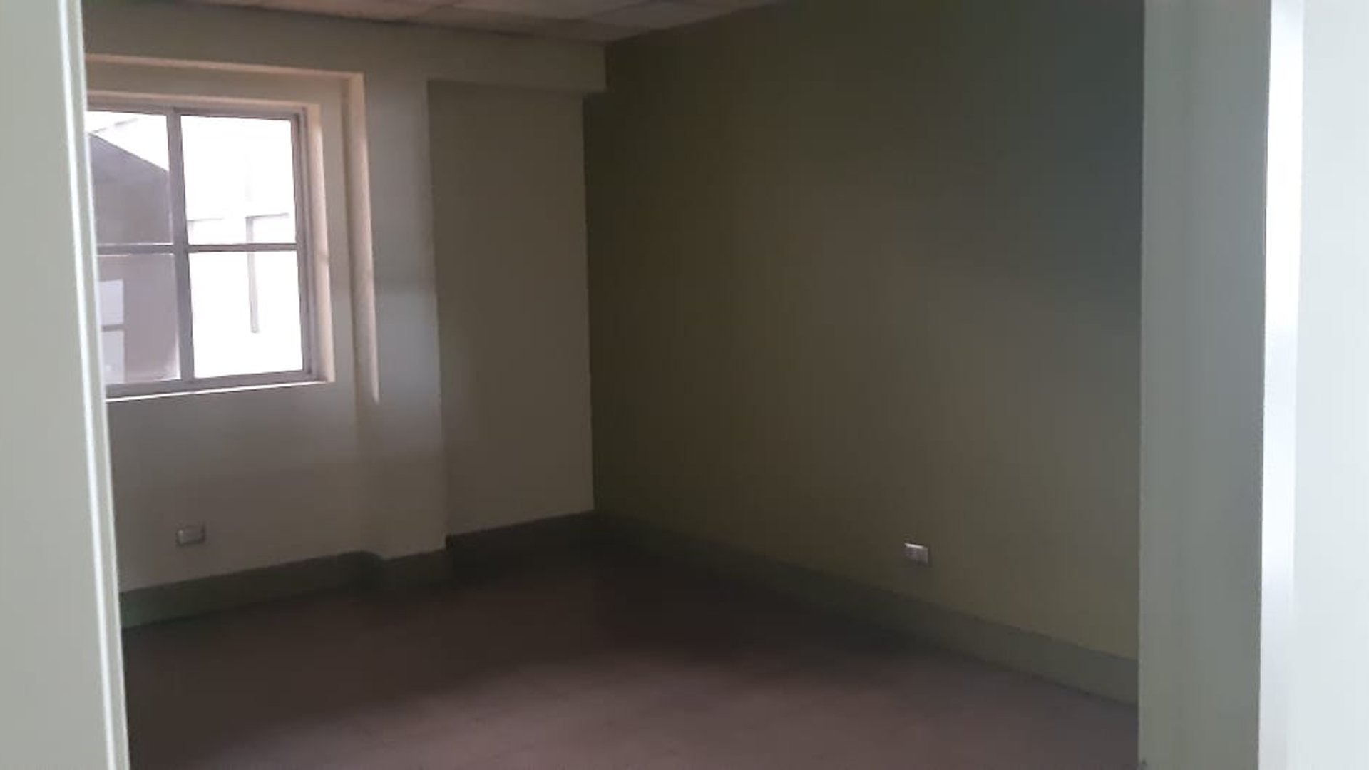 Oficina en Venta Edificio Century Plaza, Zona 13  - Miniatura 8
