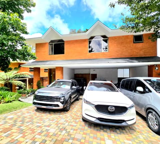 CASA GRANDE EN VENTA EN EXCLUSIVO CONDOMINIO LAS LOMAS, KM 16.5 CAES‼️