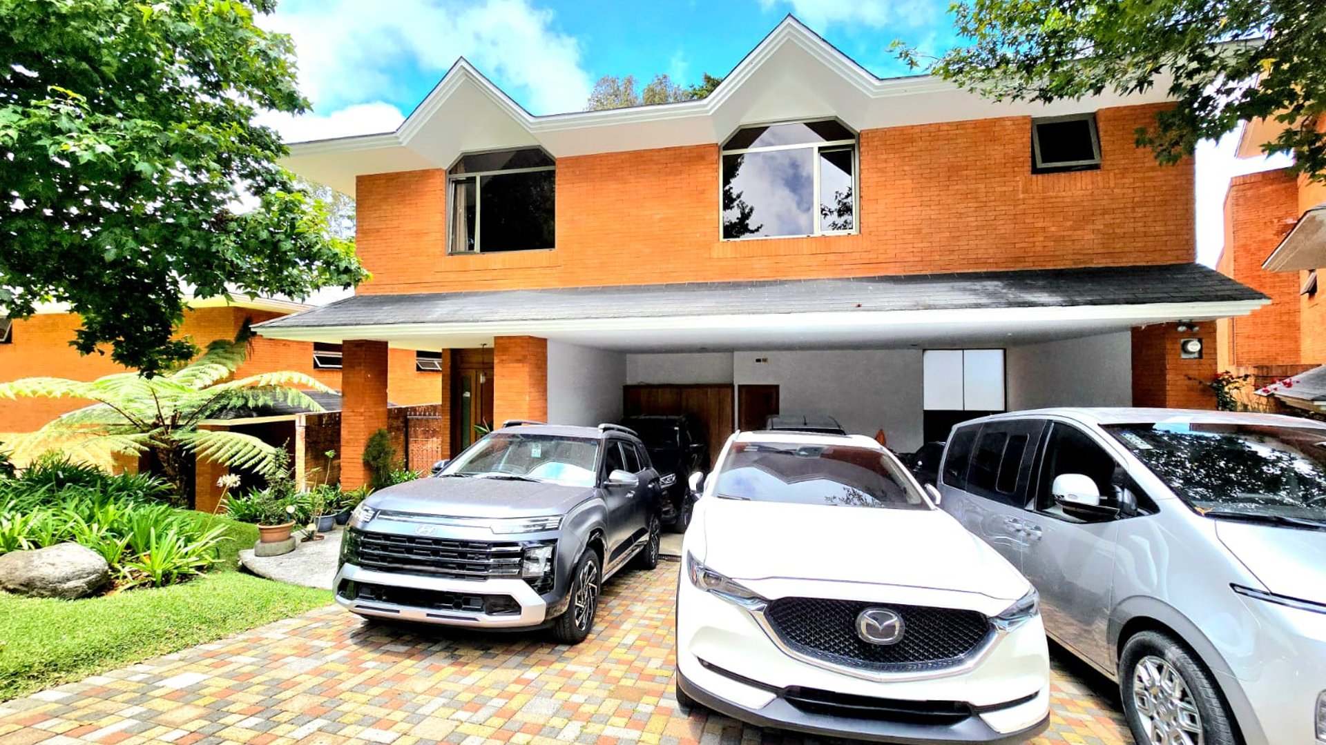 CASA GRANDE EN VENTA EN EXCLUSIVO CONDOMINIO LAS LOMAS, KM 16.5 CAES‼️