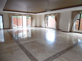 APARTAMENTO AMOBLADO ZONA 10 - 3