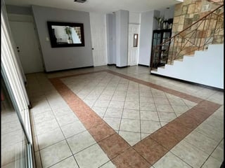 Preciosa Casa en venta, San Cristóbal - 2