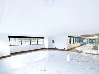 Clínica en Venta en Zona 10 - 2