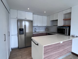Apartamento en Venta en Zona 15 | 125 m², 2 Hab y Amenidades Premium - 2