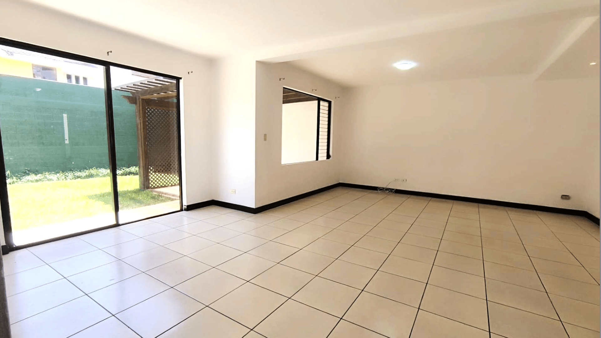 ALQUILER DE HERMOSA CASA - TERRAVISTA, KM 16.5 CES - Miniatura 4