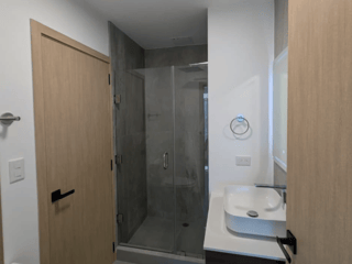 ALQUILER DE MODERNO APARTAMENTO - BONA 10, ZONA 10  - Image 9