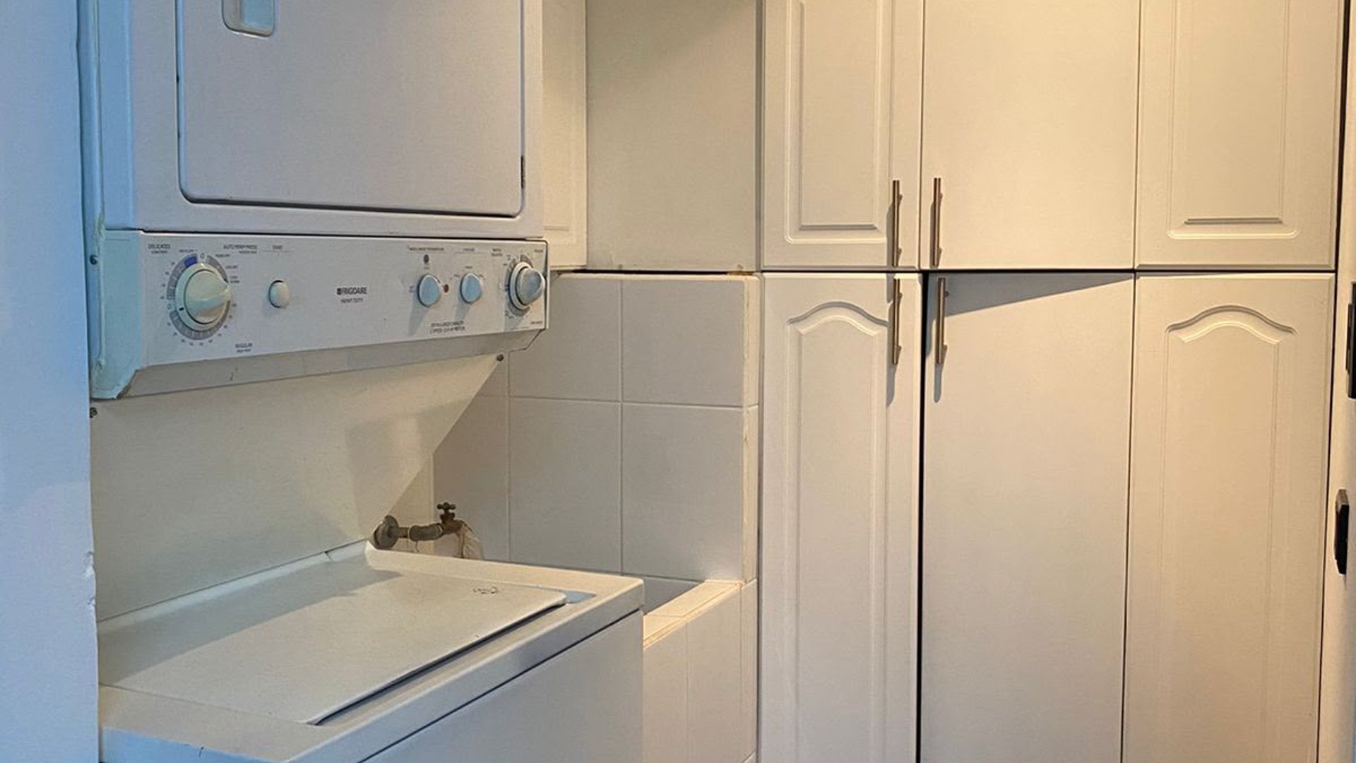 APARTAMENTO AMUEBLADO EN RENTA SAN IGNACIO ZONA 10 - Miniatura 5